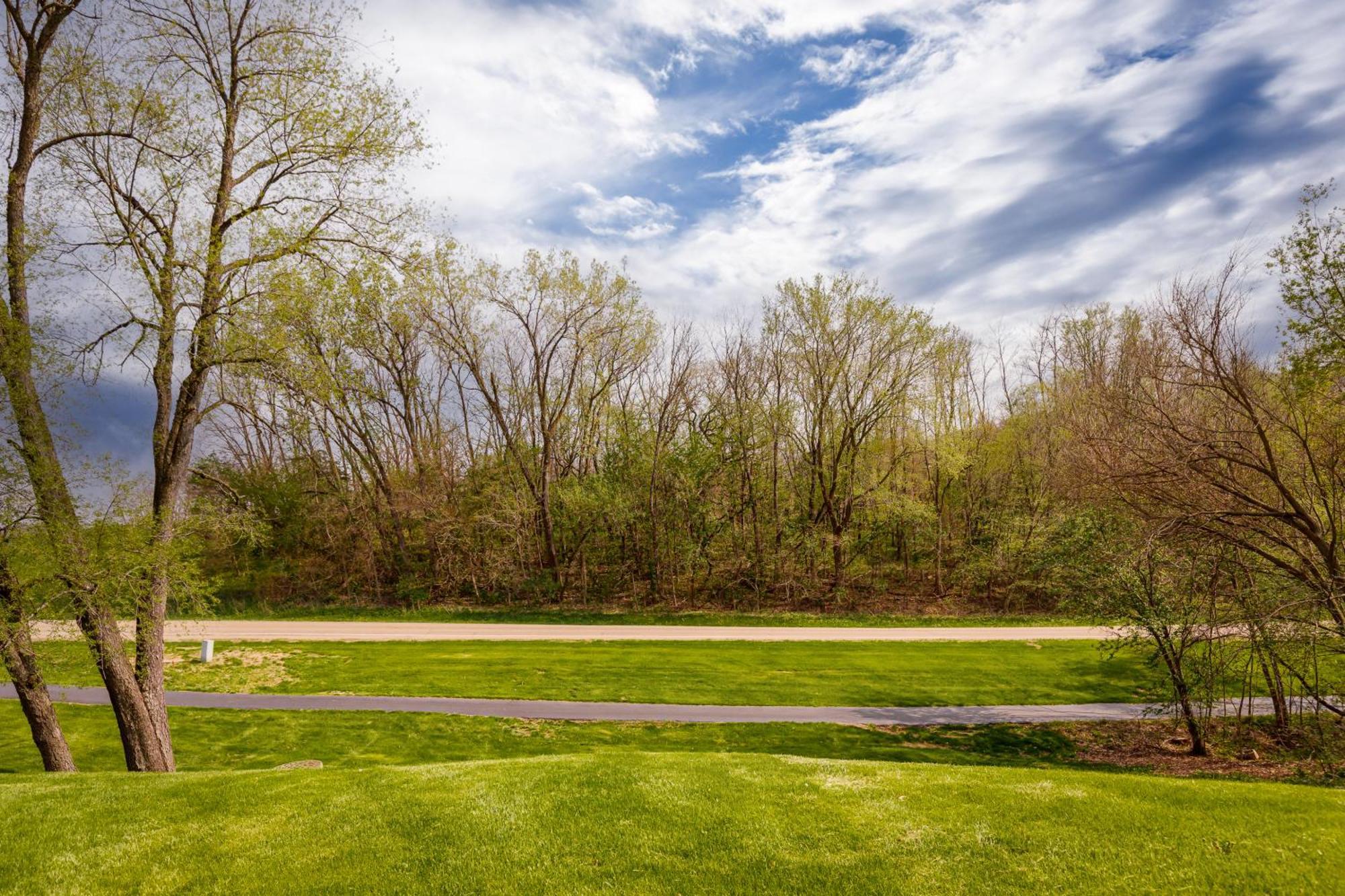 Quiet Home Minutes From Lake Galena & Eagle Ridge Exterior photo